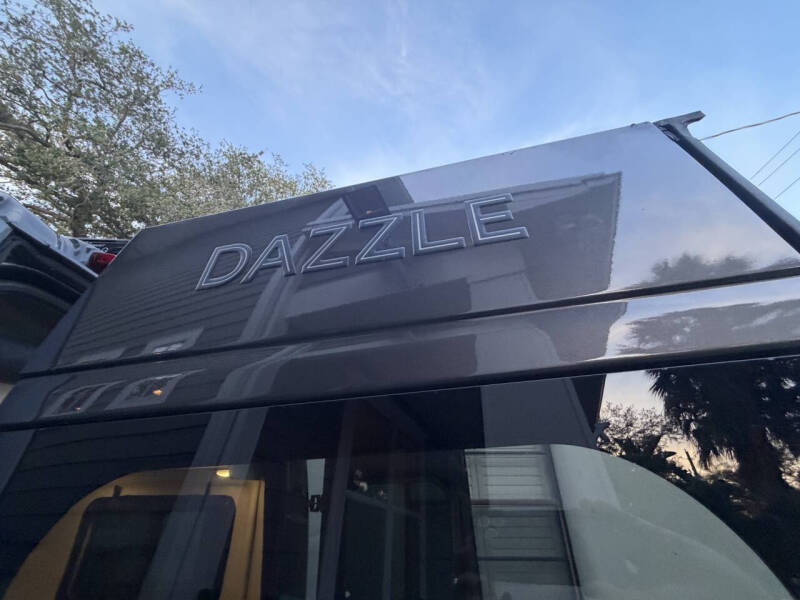 2024 Thor Motor Coach Dazzle