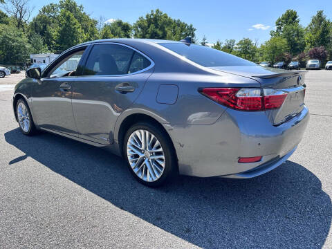 2015 Lexus ES 300h