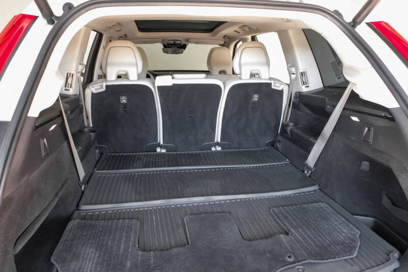 2019 Volvo XC90 T5 Momentum