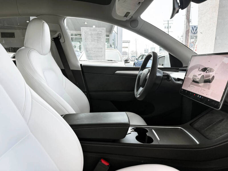 2025 Tesla Model Y Performance