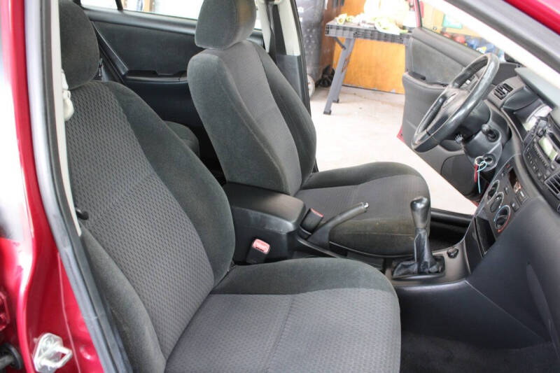 2005 Toyota Corolla LE