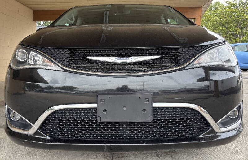 2020 Chrysler Pacifica Touring L