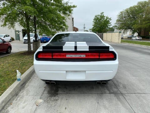 2012 Dodge Challenger R/T Plus