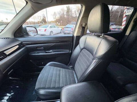 2019 Mitsubishi Outlander SE