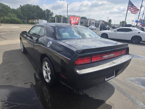 2013 Dodge Challenger SXT Plus