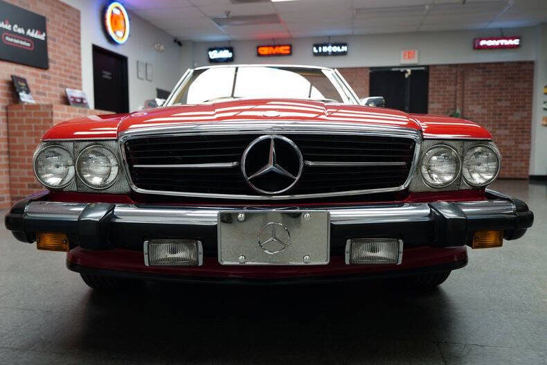 1986 Mercedes-Benz 560-Class 560 SL