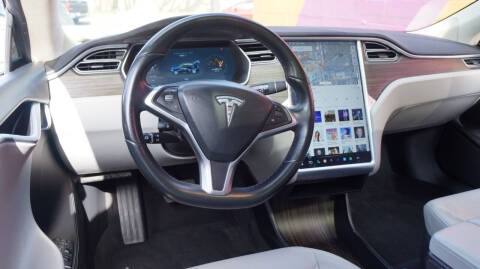 2016 Tesla Model S 90D