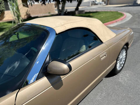2005 Ford Thunderbird Deluxe