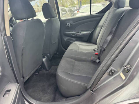 2016 Nissan Versa 1.6 SV