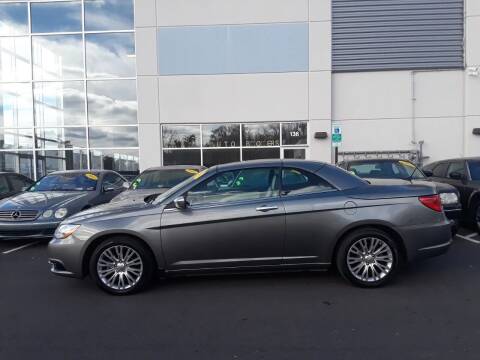 2013 Chrysler 200 Convertible for sale at M & M Auto Brokers in Chantilly VA