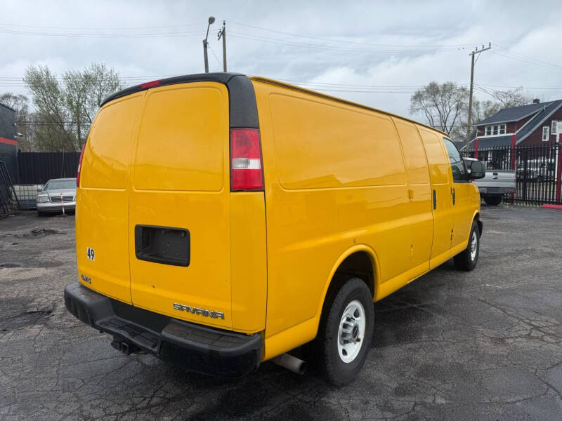 2017 GMC Savana 2500
