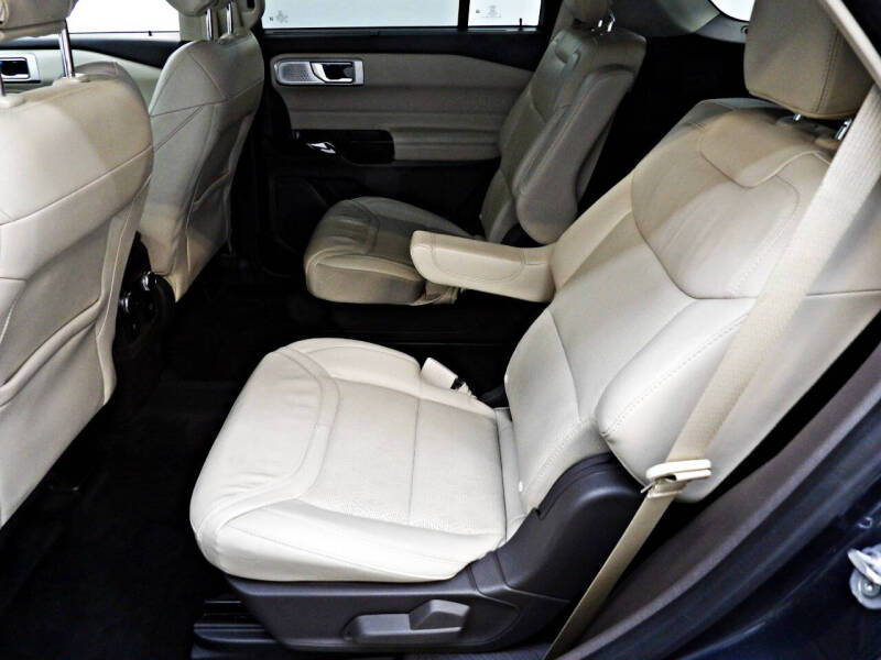 2022 Ford Explorer Platinum