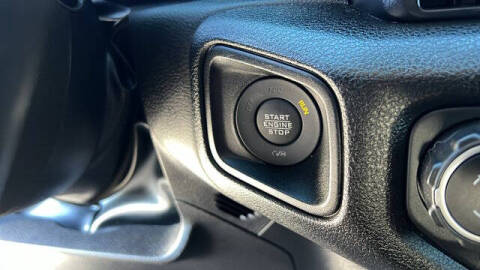 2025 Jeep Gladiator NightHawk