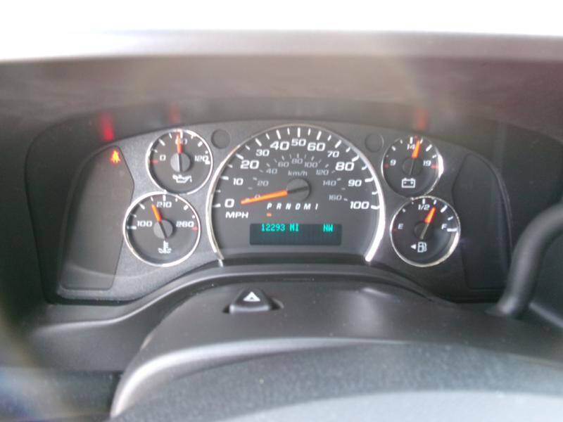 2025 Chevrolet Express LT 3500