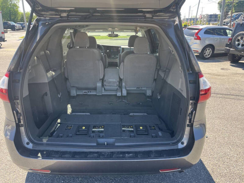 2017 Toyota Sienna