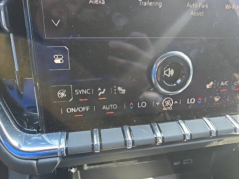 2025 GMC Yukon Elevation