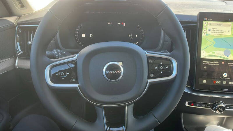 2026 Volvo XC90 B5 Core