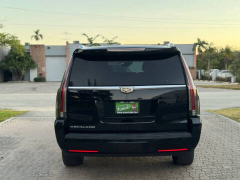 2017 Cadillac Escalade ESV Luxury