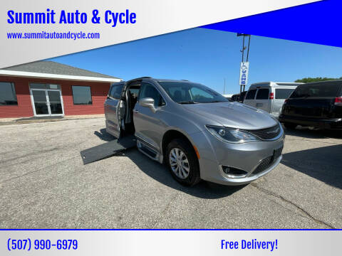 2017 Chrysler Pacifica for sale at Summit Auto & Cycle in Zumbrota MN