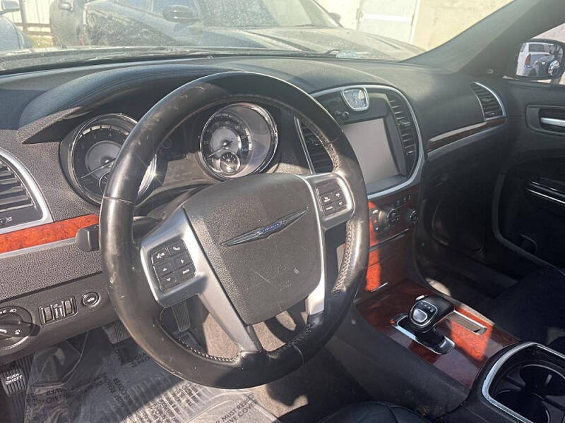 2012 Chrysler 300 Limited