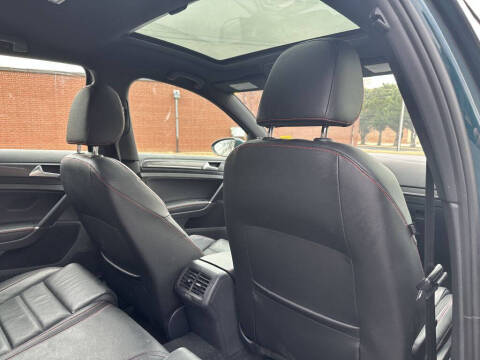 2018 Volkswagen Golf GTI S