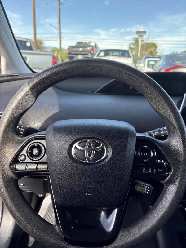 2021 Toyota Prius XLE