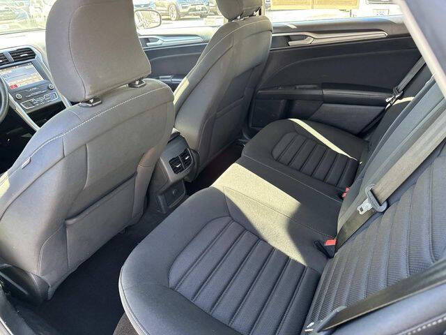 2019 Ford Fusion SE