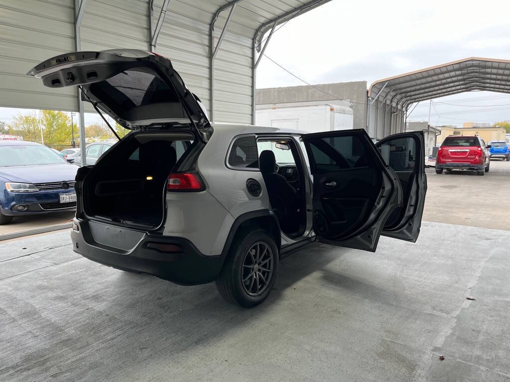 2014 Jeep Cherokee for sale at Auto Haus Imports in Grand Prairie, TX