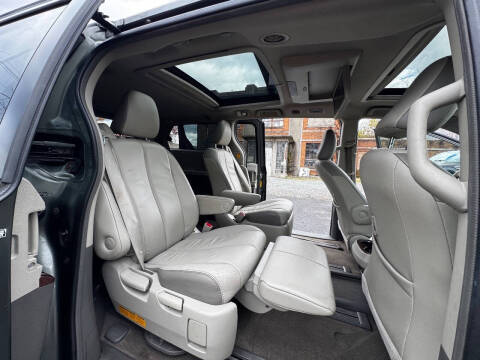 2013 Toyota Sienna Limited 7-Passenger