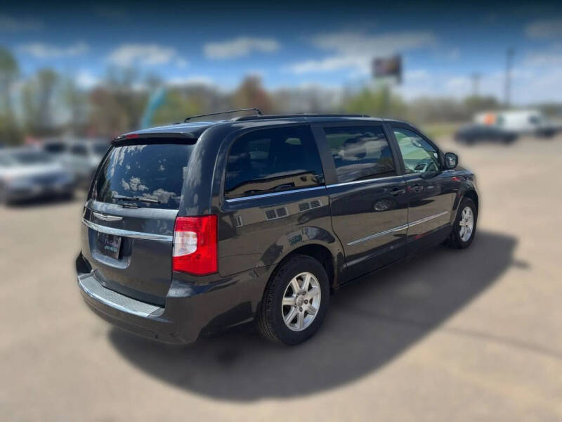 2011 Chrysler Town and Country Touring
