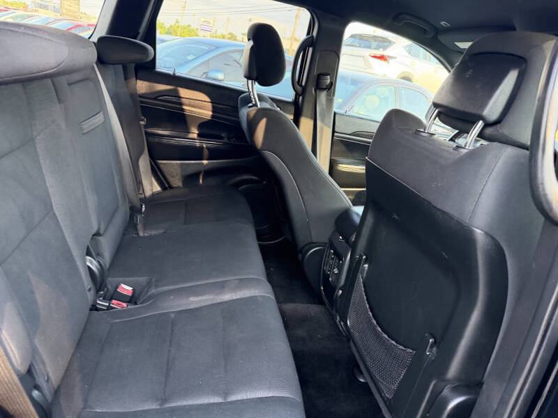 2017 Jeep Grand Cherokee Laredo