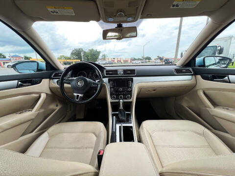 2012 Volkswagen Passat SE PZEV