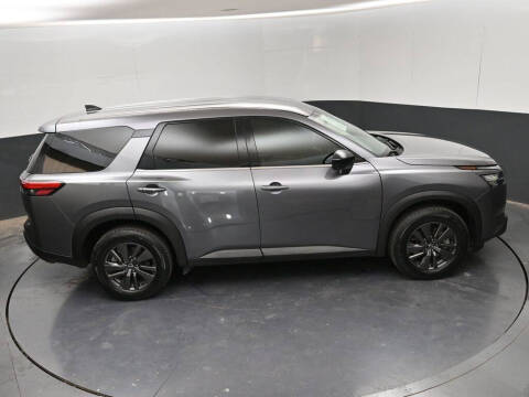 2023 Nissan Pathfinder S