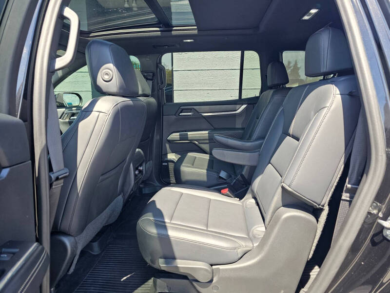 2024 GMC Acadia Elevation