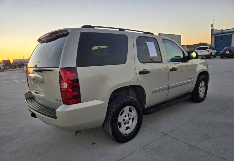 2007 Chevrolet Tahoe LS photo 17