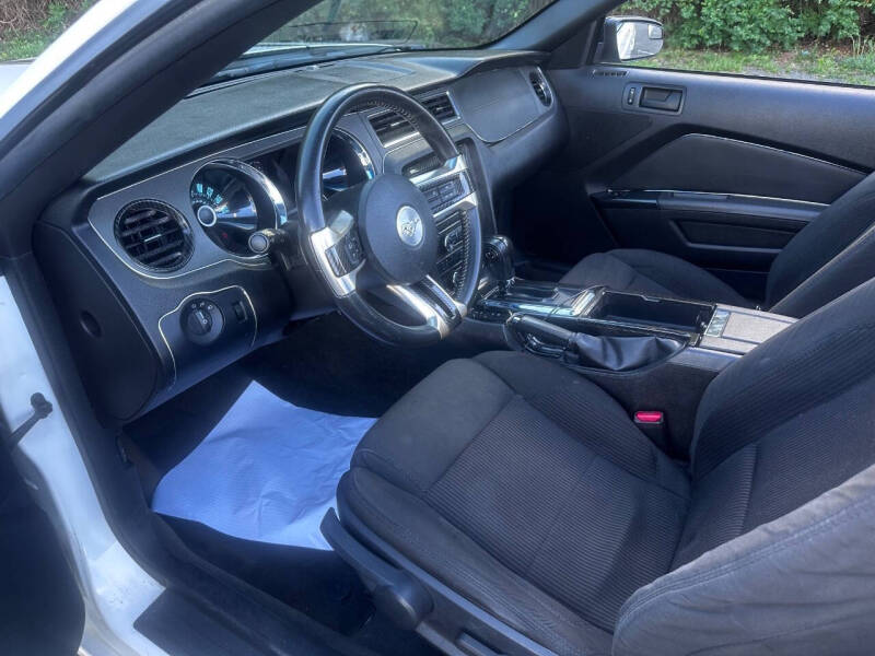 2013 Ford Mustang V6