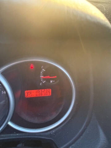 2010 Nissan Versa 1.8 SL