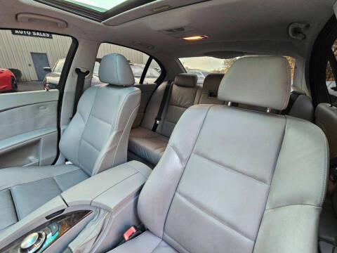 2004 BMW 5 Series 525i