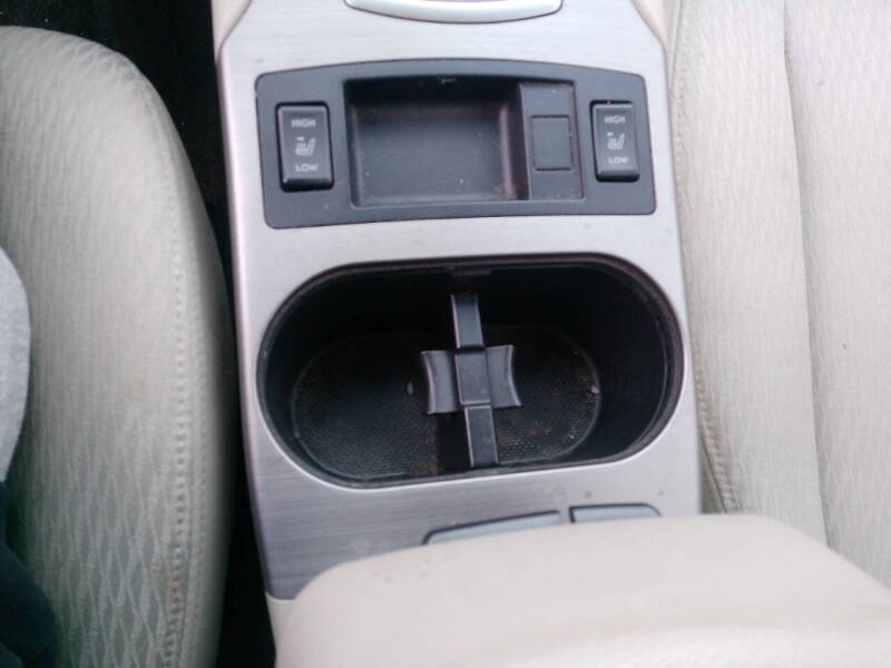 2011 Subaru Legacy 2.5i Premium