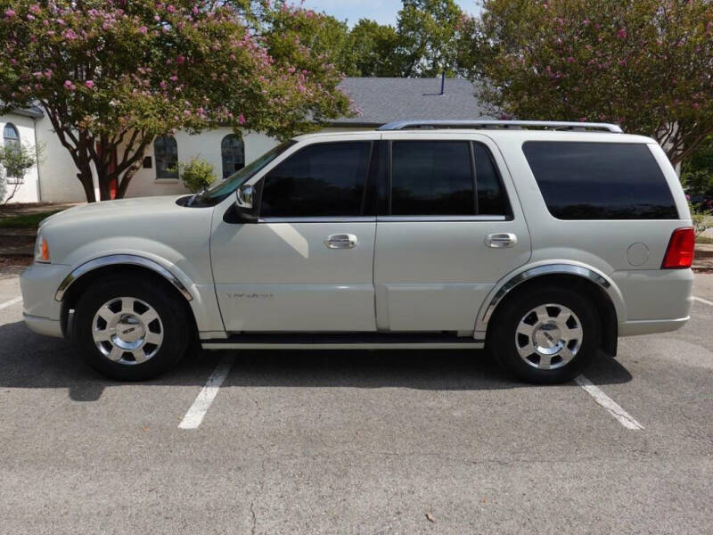 2005 Lincoln Navigator Luxury