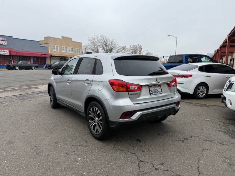 2019 Mitsubishi Outlander Sport SE photo 8