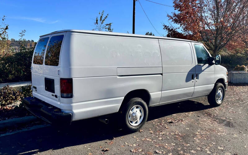 2011 Ford E-Series E-350 SD