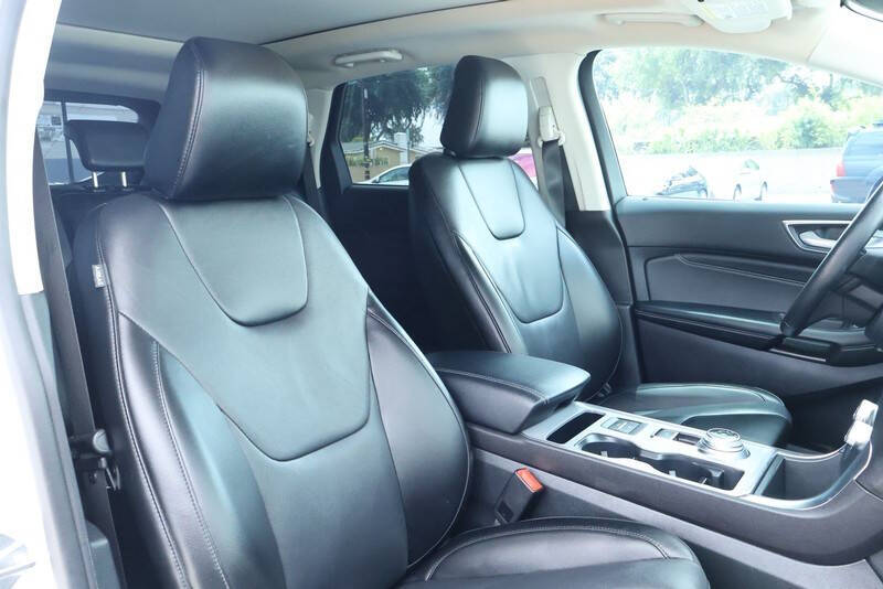 2021 Ford Edge Titanium