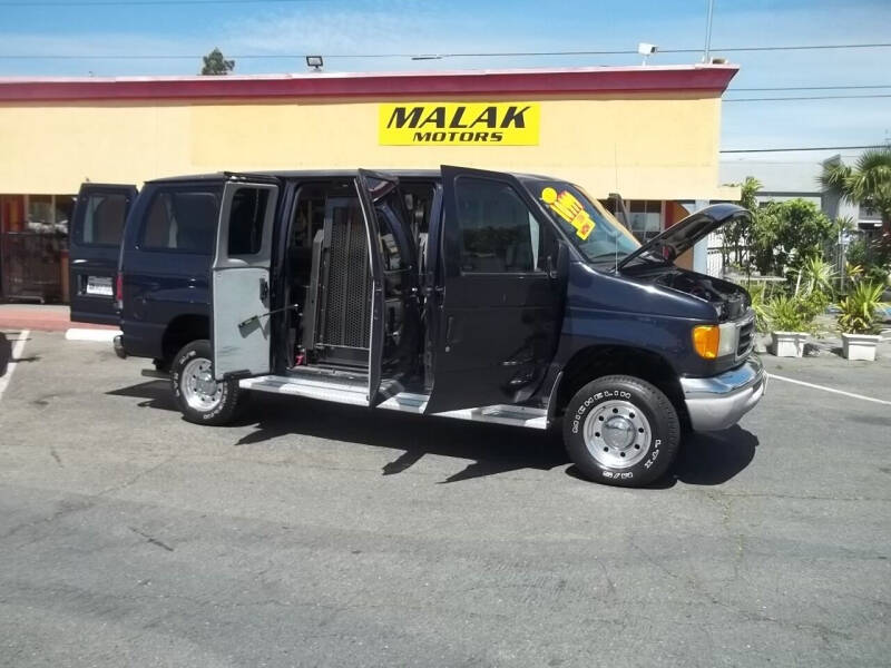 2003 Ford Econoline Wagon XLT photo 68