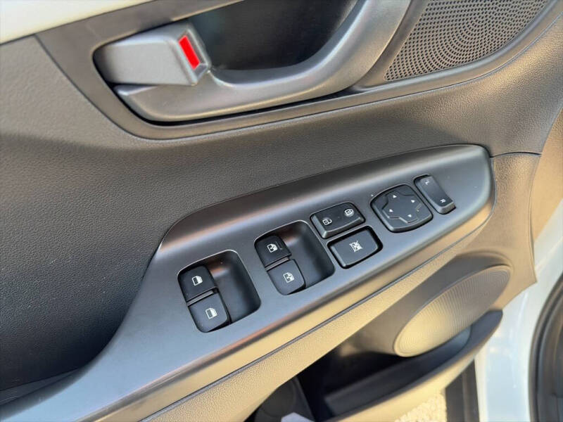 2021 Hyundai Kona SEL