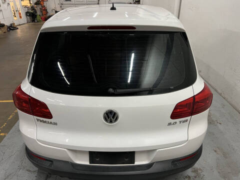 2014 Volkswagen Tiguan SE