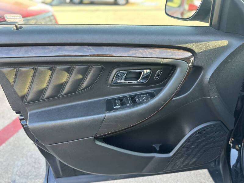 2019 Ford Taurus Limited