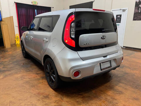 2019 Kia Soul +
