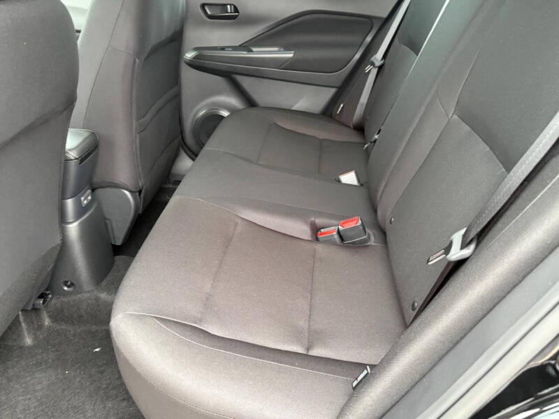 2025 Nissan Kicks Play S