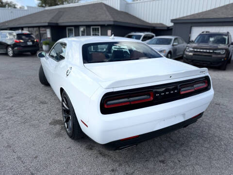 2016 Dodge Challenger SRT 392